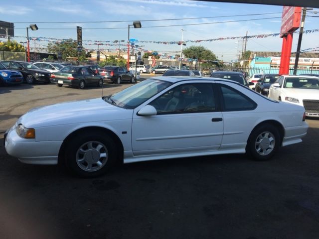 1994 White Ford Thunderbird Coupe