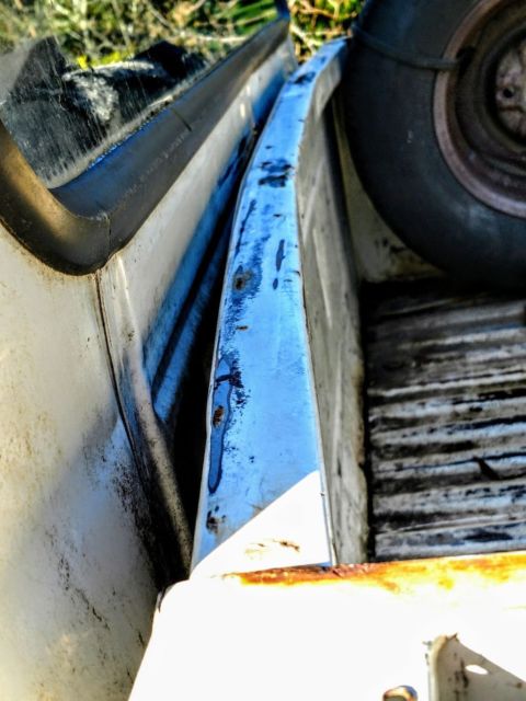 1994 White Ford F-150 Standard Cab Pickup