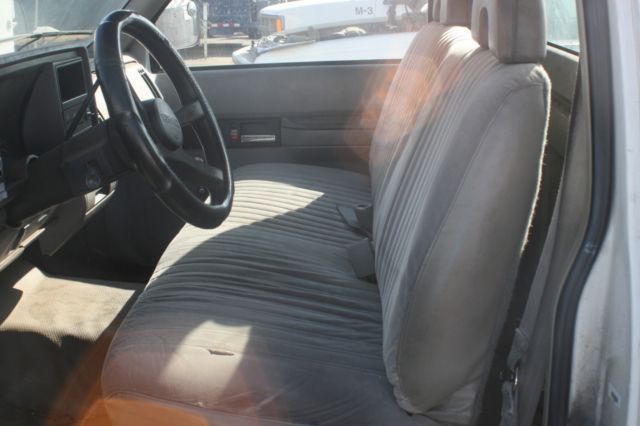 1994 White GMC Sierra 2500 Standard Cab Pickup