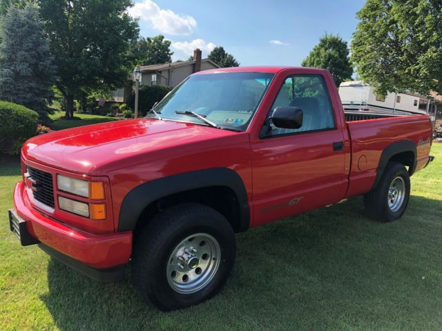 1994 Red GMC Sierra 1500 Standard Cab Pickup