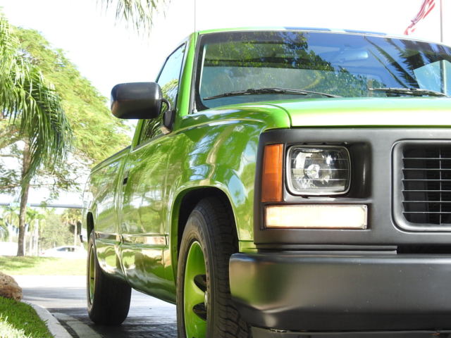 1994 GMC Sierra 1500 Standard Cab Pickup