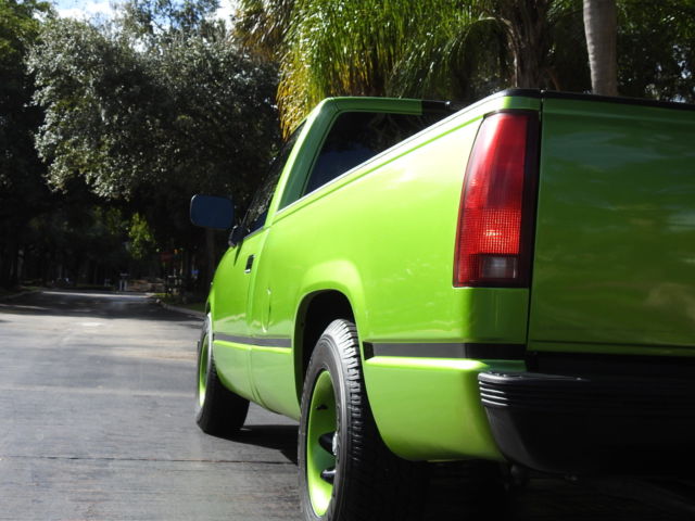 1994 GMC Sierra 1500 Standard Cab Pickup