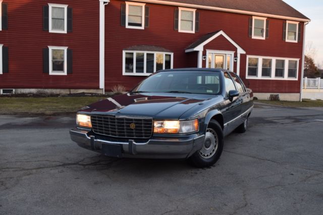 1994 Green Cadillac Fleetwood Sedan