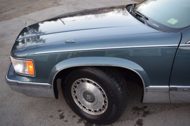 1994 Green Cadillac Fleetwood Sedan