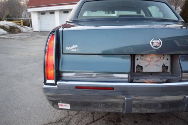 1994 Green Cadillac Fleetwood Sedan