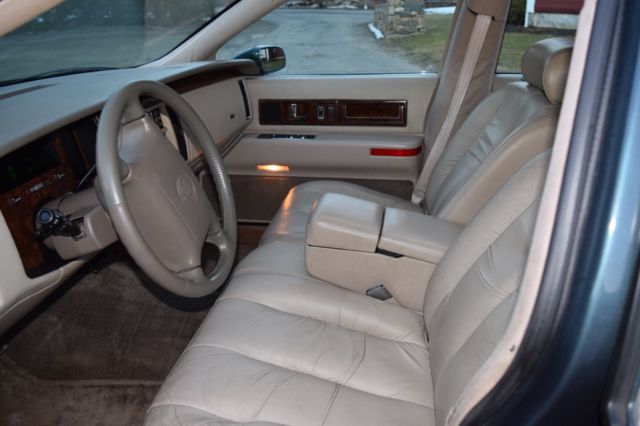 1994 Green Cadillac Fleetwood Sedan