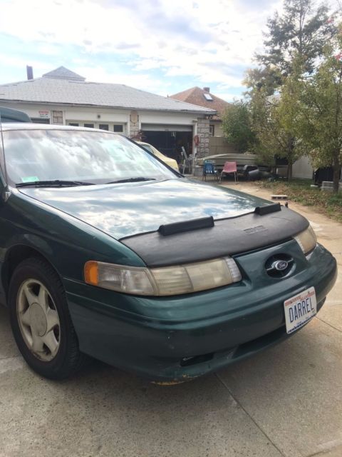 1994 Green Ford Taurus