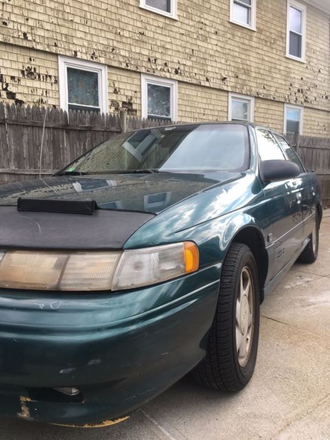 1994 Green Ford Taurus