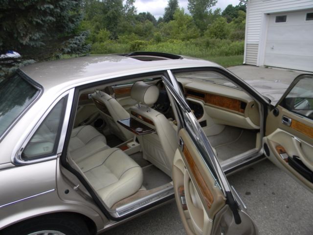 1994 Jaguar XJ12