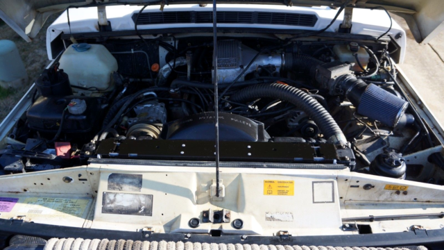 1994 White Land Rover Range Rover Wagon