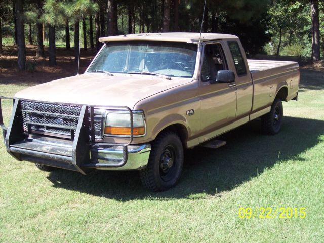 1994 Brown Ford F-150 Extended Cab Pickup