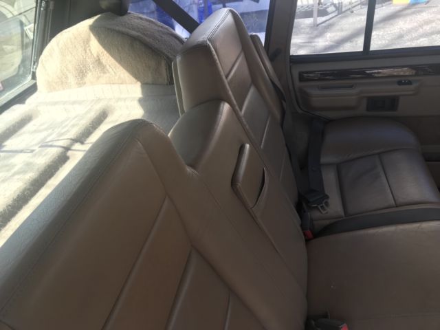 1994 White Land Rover Range Rover