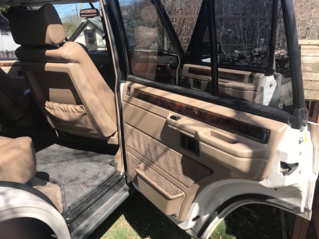 1994 White Land Rover Range Rover