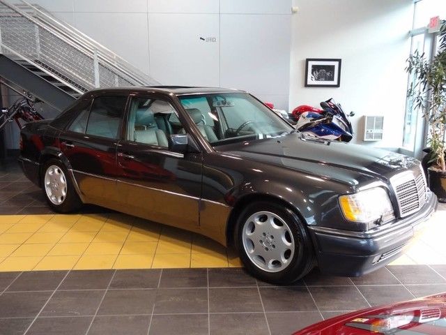 1994 Gray Mercedes-Benz 500-Series