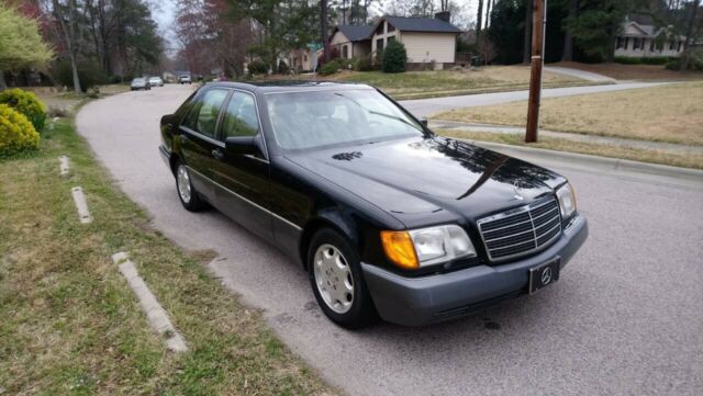1994 Black Mercedes-Benz S-Class Sedan