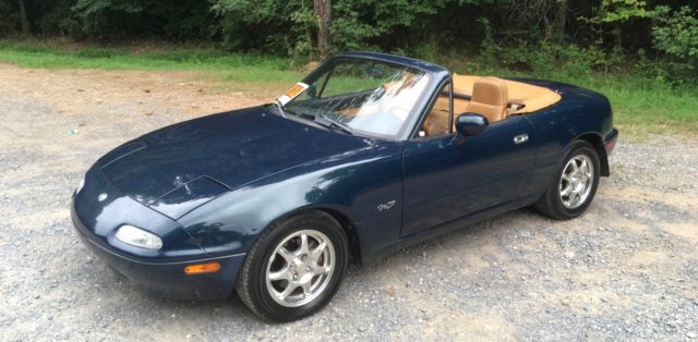 1994 Montego Blue Mica Mazda MX-5 Miata Convertible