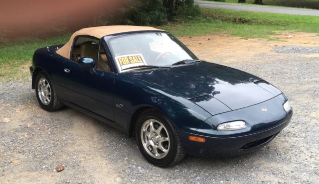 1994 Montego Blue Mica Mazda MX-5 Miata Convertible
