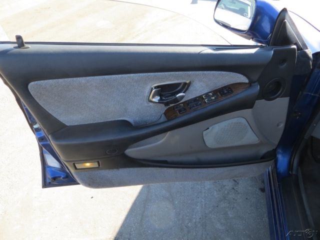 1994 Blue Mitsubishi Diamante Sedan