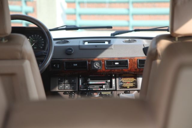 1994 White Land Rover Range Rover SUV