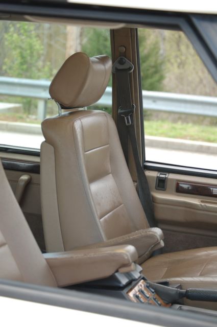 1994 Alpine White Land Rover Range Rover SUV