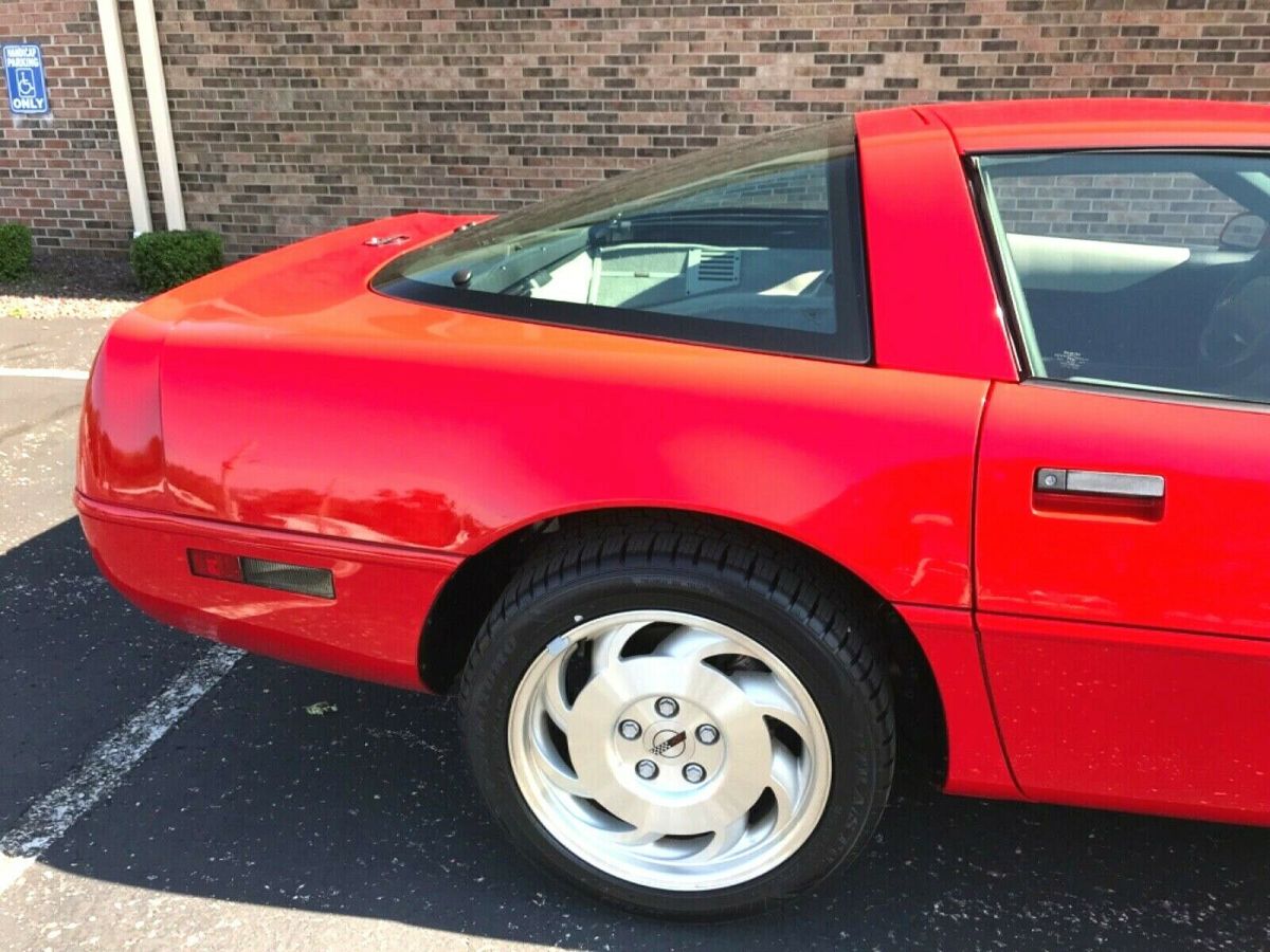1994 Red Chevrolet Corvette Coupe