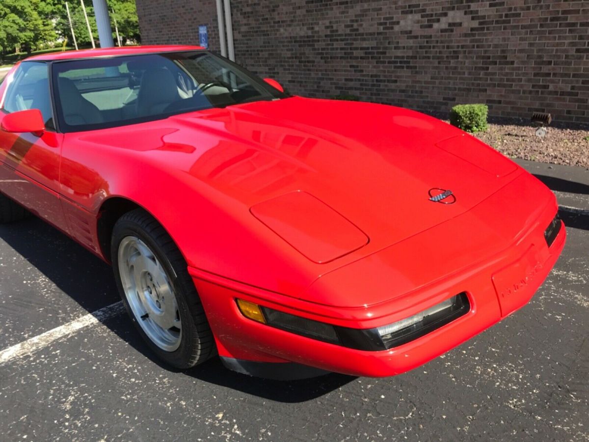 1994 Red Chevrolet Corvette Coupe