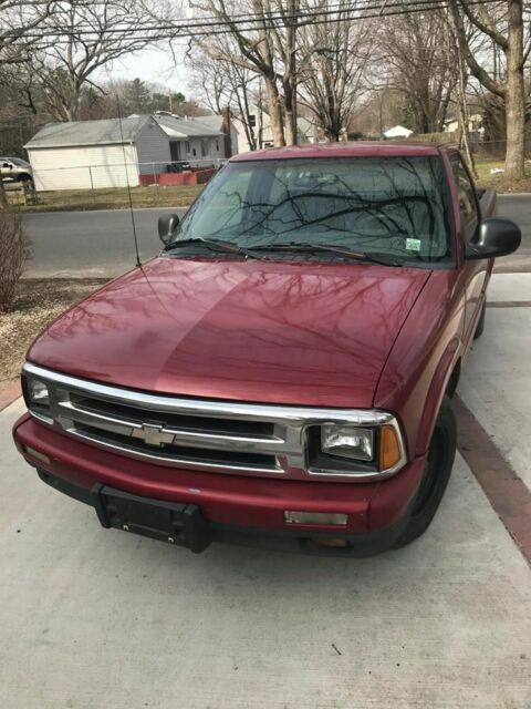 1994 Red Chevrolet S-10 Standard Cab Pickup