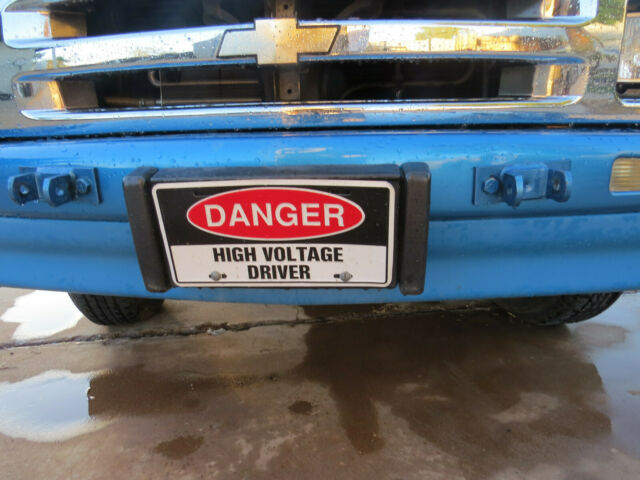 1994 Blue Chevrolet S-10 Extended Cab Pickup with Jump seats