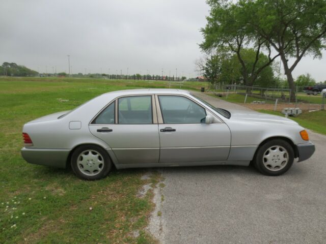 1994 Silver over grey Mercedes-Benz S-Class Sedan
