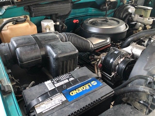 1994 Green Chevrolet Silverado 1500 Standard Cab Pickup