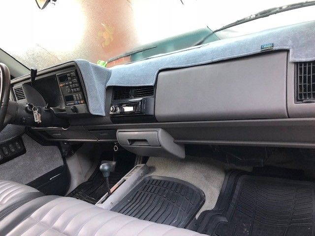1994 Green Chevrolet Silverado 1500 Standard Cab Pickup