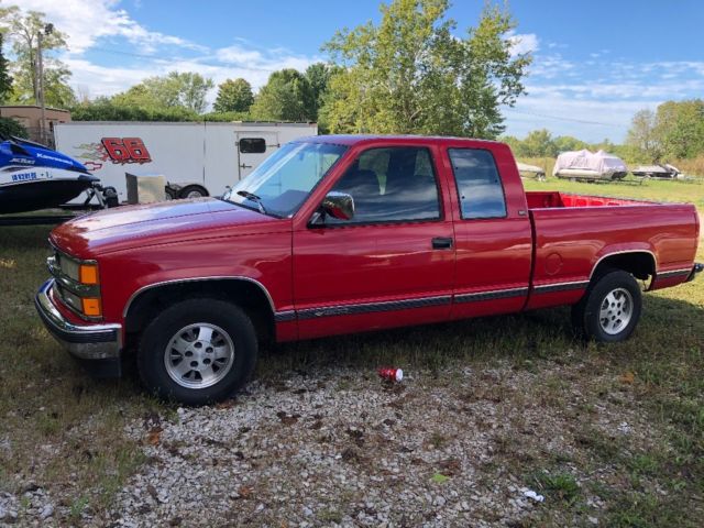 1994 Red Chevrolet C/K Pickup 1500 Extended Cab Pickup