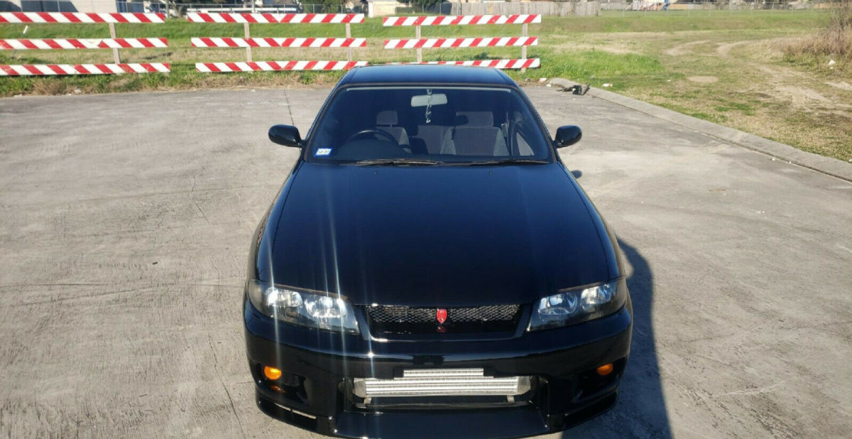 1994 Black Nissan SKYLINE R33 Coupe