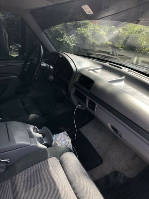 1994 Black Ford F-150 Cab & Chassis