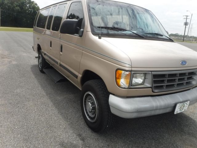 1994 Tan Ford E350 Minivan/Van