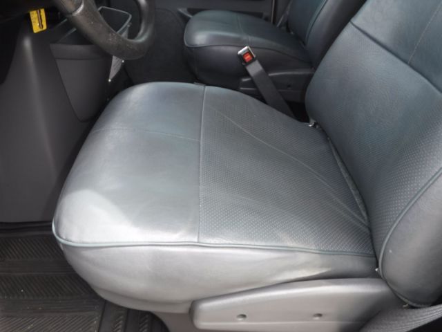 1994 Tan Ford E350 Minivan/Van