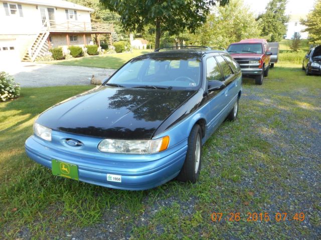1994 Blue/Black Ford Taurus Wagon