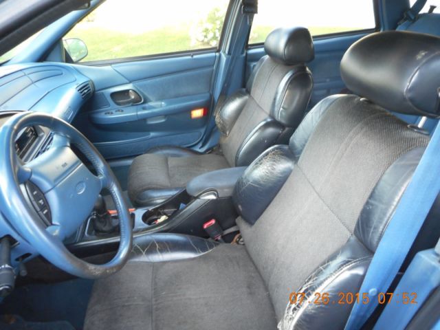 1994 Blue/Black Ford Taurus Wagon