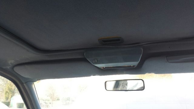 1994 Blue/Black Ford Taurus Wagon