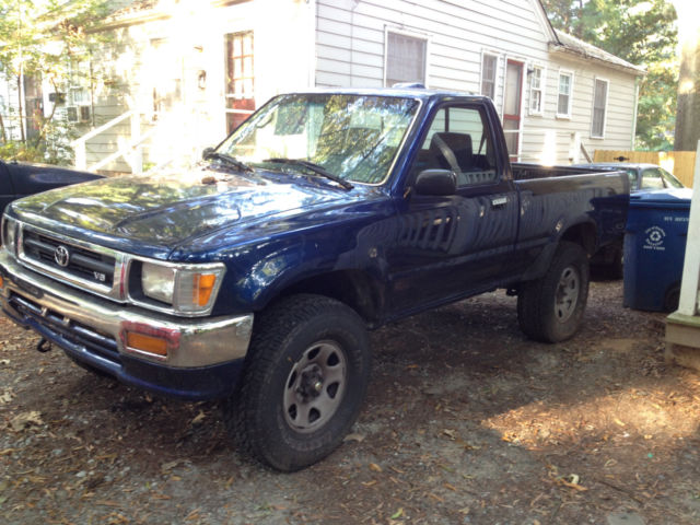 1994 BLUE Toyota Base pickup PICKUP