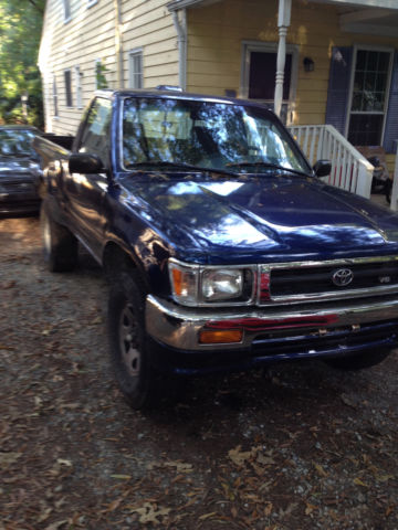 1994 BLUE Toyota Base pickup PICKUP