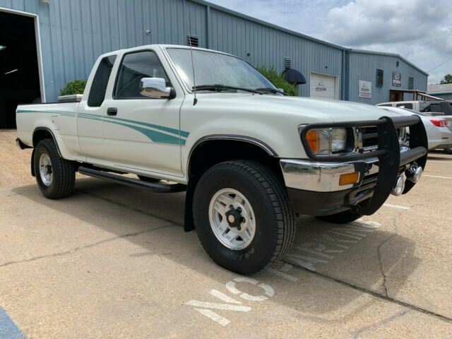 1994 White Toyota Tacoma