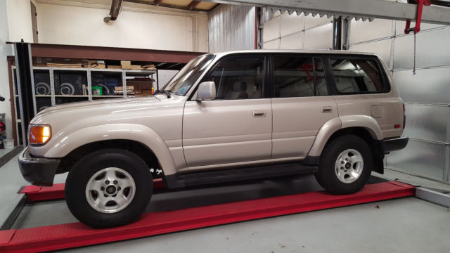 1994 Gold Toyota Land Cruiser SUV