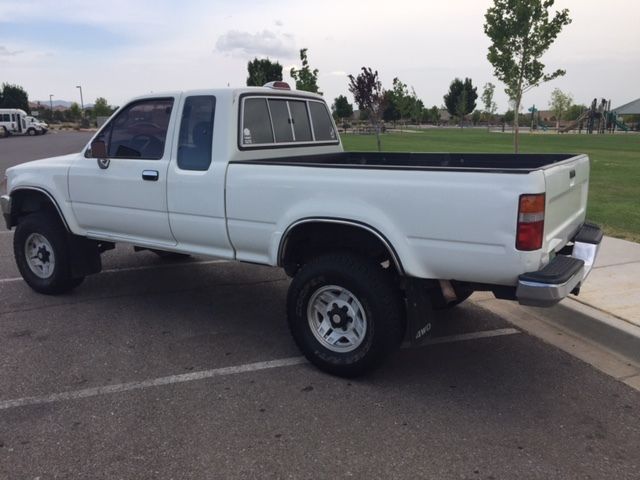 1994 White Toyota Pickup Extended Cab Pickup