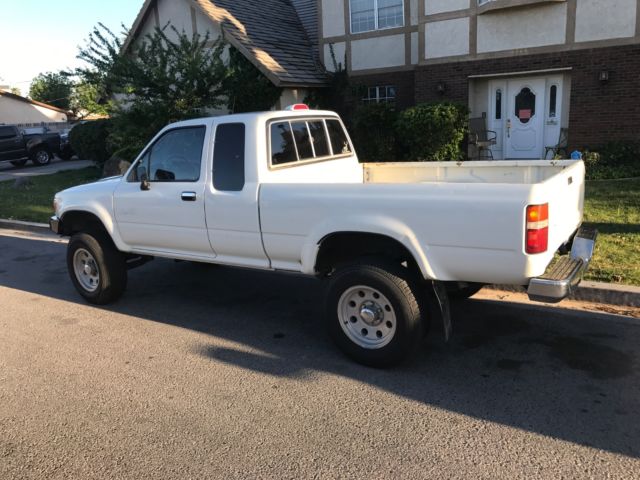 1994 White Toyota XLX HTP Extended Cab Pickup