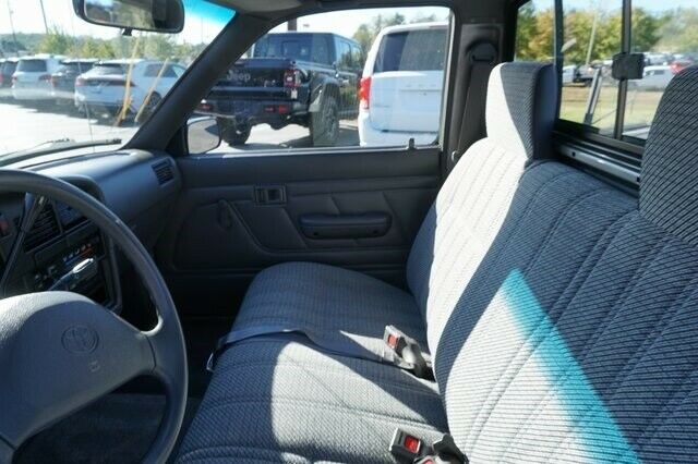 1994 Gray Toyota Truck --