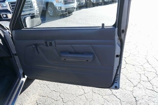 1994 Gray Toyota Truck --