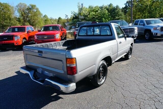 1994 Gray Toyota Truck --