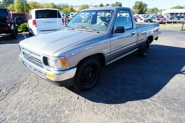 1994 Gray Toyota Truck --