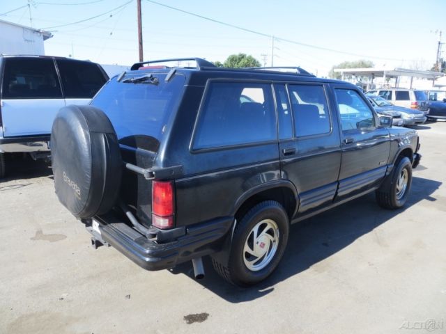 1994 Black Oldsmobile Bravada SUV